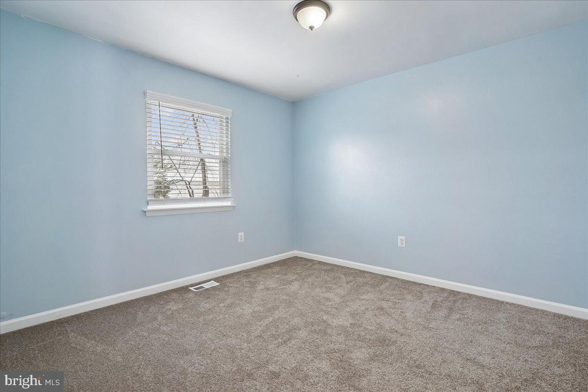 5303 STOCKTON CT, WOODBRIDGE, Virginia 22193, 3 Bedrooms Bedrooms, 6 Rooms Rooms,2 BathroomsBathrooms,Residential,For sale,5303 STOCKTON CT,VAPW2112902 MLS # VAPW2112902