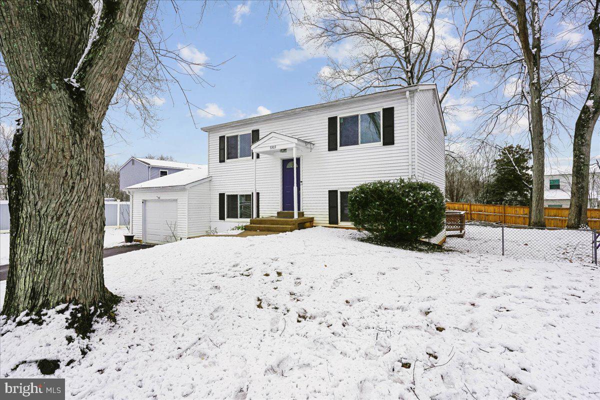 5303 STOCKTON CT, WOODBRIDGE, Virginia 22193, 3 Bedrooms Bedrooms, 6 Rooms Rooms,2 BathroomsBathrooms,Residential,For sale,5303 STOCKTON CT,VAPW2112902 MLS # VAPW2112902