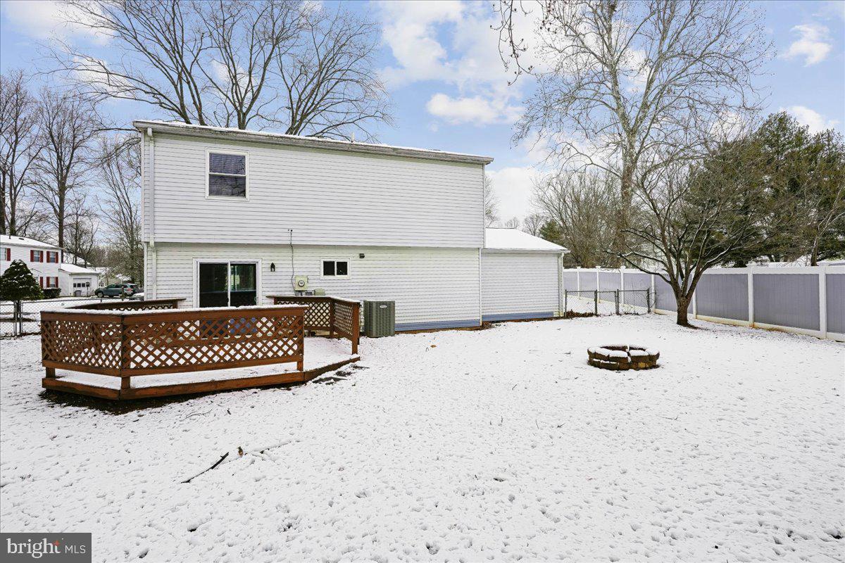 5303 STOCKTON CT, WOODBRIDGE, Virginia 22193, 3 Bedrooms Bedrooms, 6 Rooms Rooms,2 BathroomsBathrooms,Residential,For sale,5303 STOCKTON CT,VAPW2112902 MLS # VAPW2112902