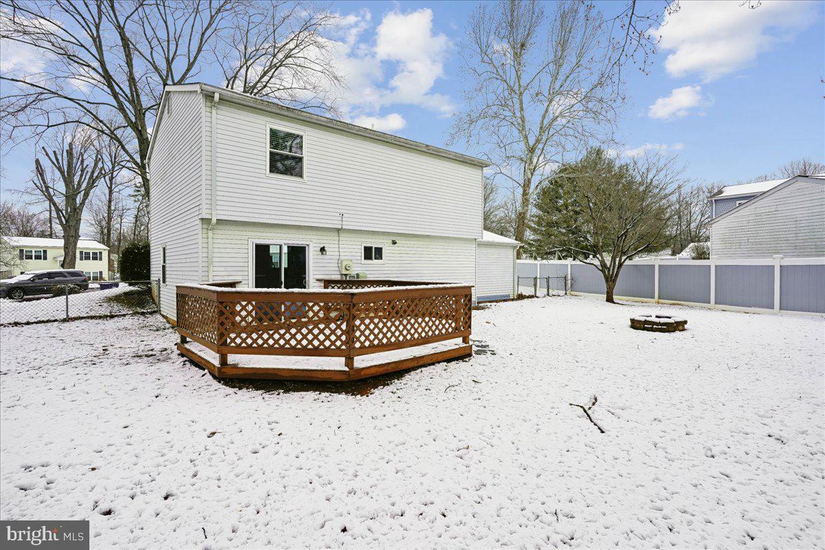 5303 STOCKTON CT, WOODBRIDGE, Virginia 22193, 3 Bedrooms Bedrooms, 6 Rooms Rooms,2 BathroomsBathrooms,Residential,For sale,5303 STOCKTON CT,VAPW2112902 MLS # VAPW2112902