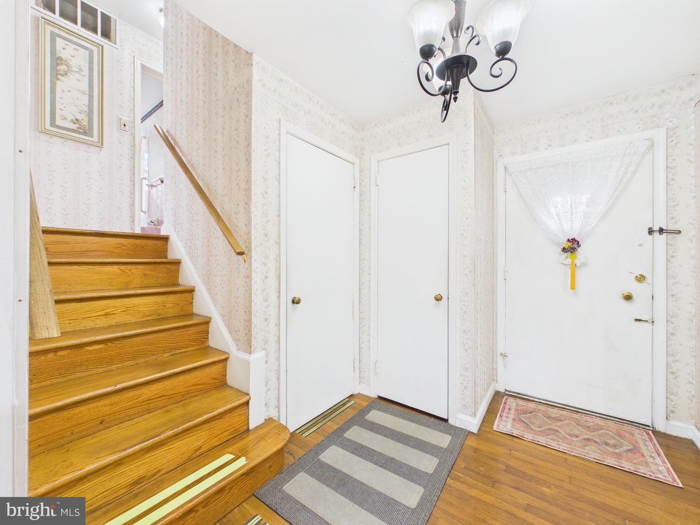 5907 CAMBERLY AVE, SPRINGFIELD, Virginia 22150, 3 Bedrooms Bedrooms, ,1 BathroomBathrooms,Residential,For sale,5907 CAMBERLY AVE,VAFX2291992 MLS # VAFX2291992