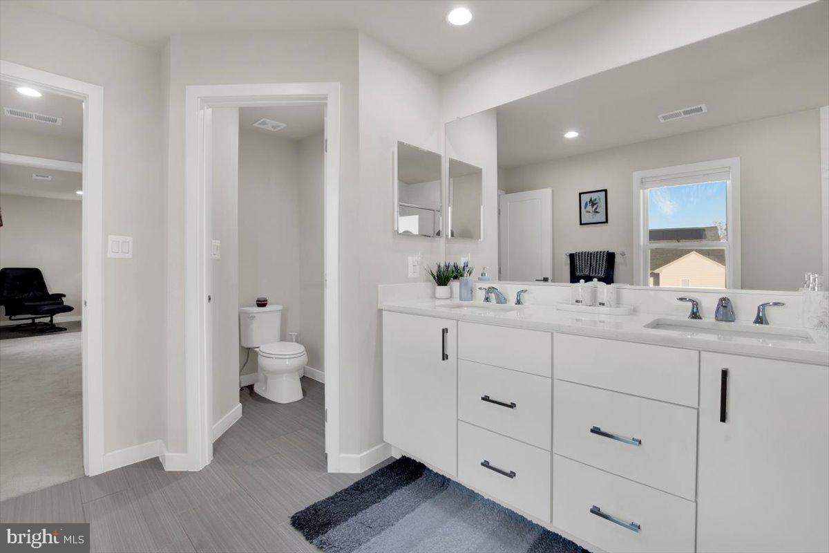 25038 WOODLAND IRIS DR, ALDIE, Virginia 20105, 4 Bedrooms Bedrooms, ,3 BathroomsBathrooms,Residential,For sale,25038 WOODLAND IRIS DR,VALO2116356 MLS # VALO2116356