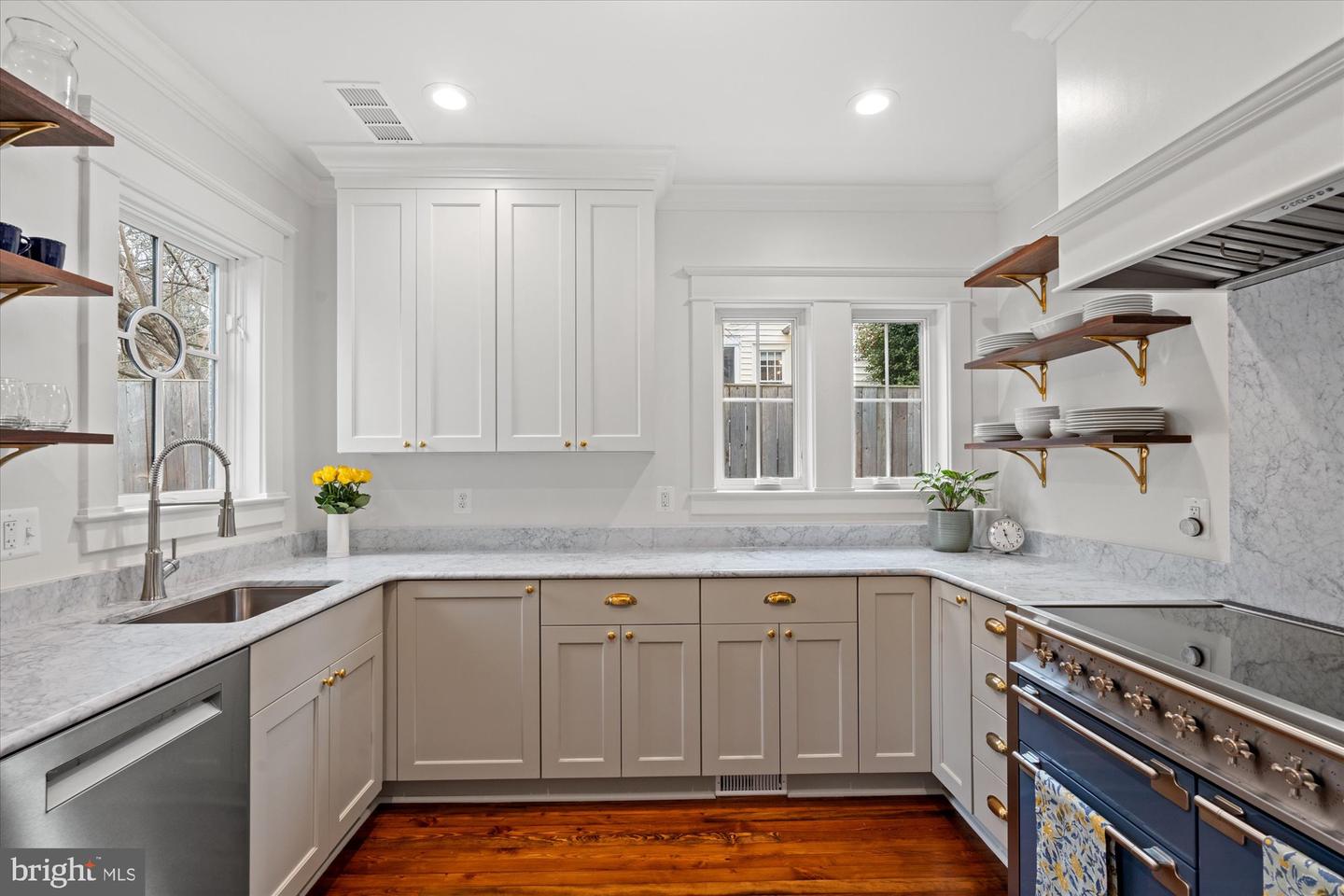 204 ELM ST, ALEXANDRIA, Virginia 22301, 4 Bedrooms Bedrooms, ,3 BathroomsBathrooms,Residential,For sale,204 ELM ST,VAAX2054342 MLS # VAAX2054342 204 ELM ST, ALEXANDRIA, Virginia 22301, 4 Bedrooms Bedrooms, ,3 BathroomsBathrooms,Residential,For sale,204 ELM ST,VAAX2054342 MLS # VAAX2054342