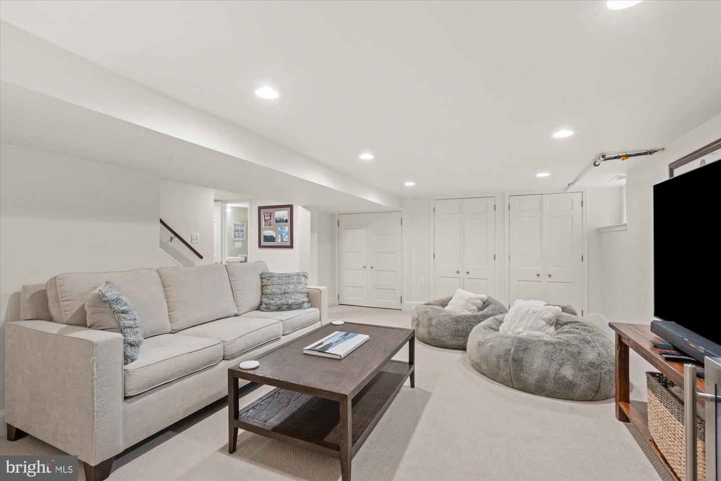 204 ELM ST, ALEXANDRIA, Virginia 22301, 4 Bedrooms Bedrooms, ,3 BathroomsBathrooms,Residential,For sale,204 ELM ST,VAAX2054342 MLS # VAAX2054342 204 ELM ST, ALEXANDRIA, Virginia 22301, 4 Bedrooms Bedrooms, ,3 BathroomsBathrooms,Residential,For sale,204 ELM ST,VAAX2054342 MLS # VAAX2054342