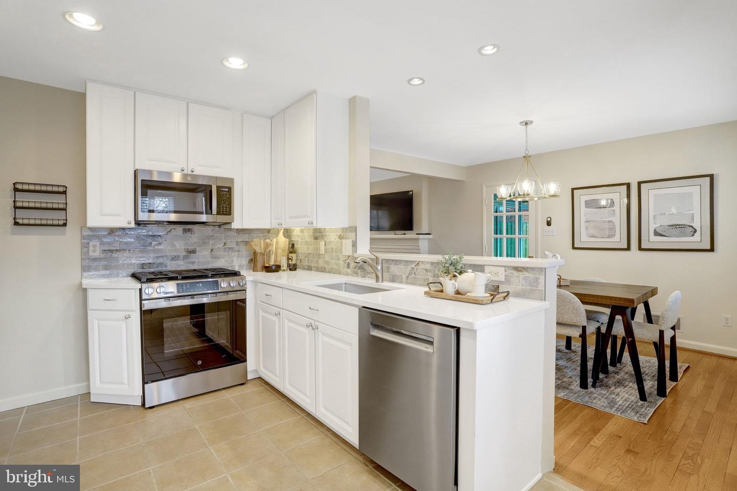 1121 WESTMORELAND RD, ALEXANDRIA, Virginia 22308, 4 Bedrooms Bedrooms, 7 Rooms Rooms,3 BathroomsBathrooms,Residential,For sale,1121 WESTMORELAND RD,VAFX2292030 MLS # VAFX2292030