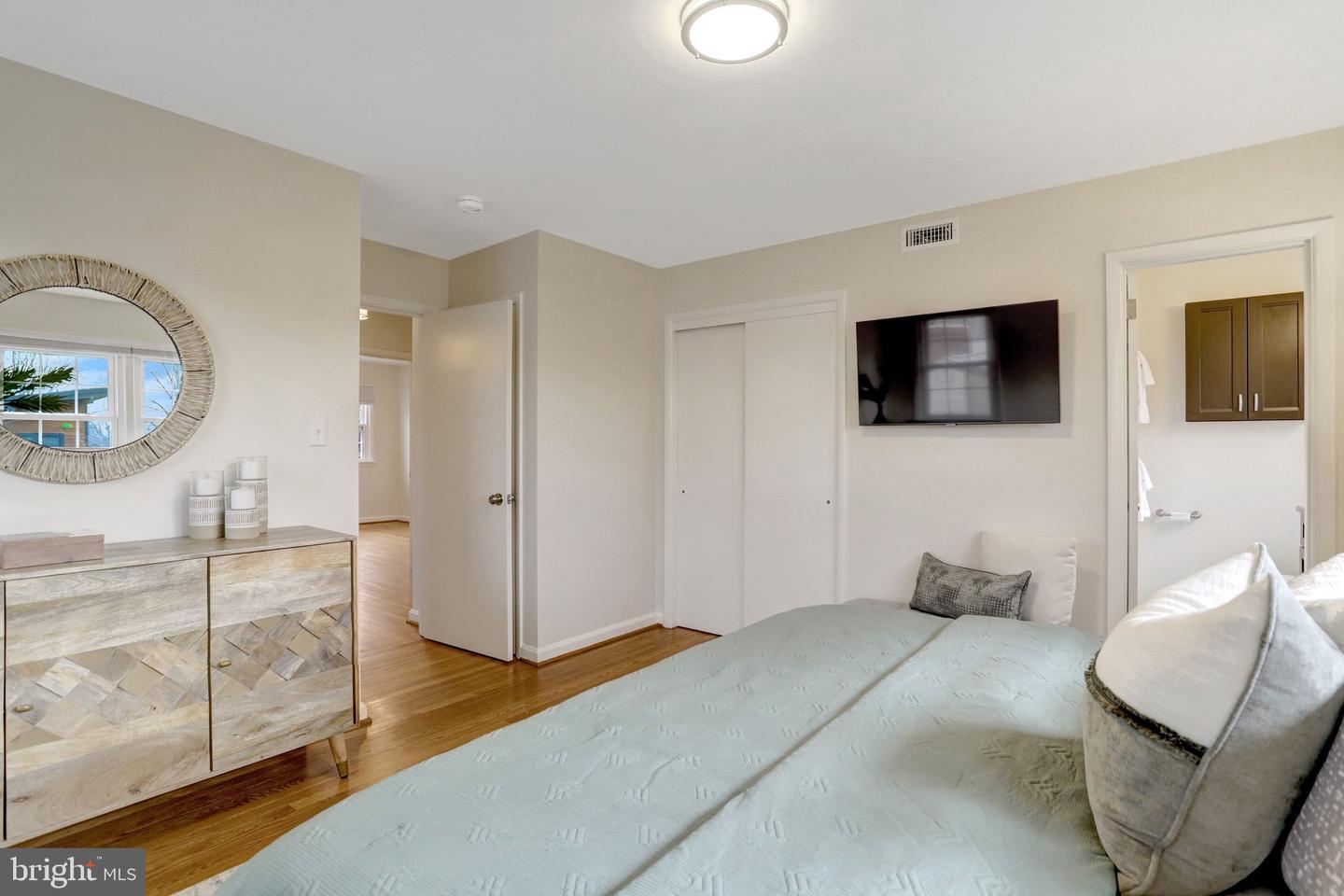 1121 WESTMORELAND RD, ALEXANDRIA, Virginia 22308, 4 Bedrooms Bedrooms, 7 Rooms Rooms,3 BathroomsBathrooms,Residential,For sale,1121 WESTMORELAND RD,VAFX2292030 MLS # VAFX2292030