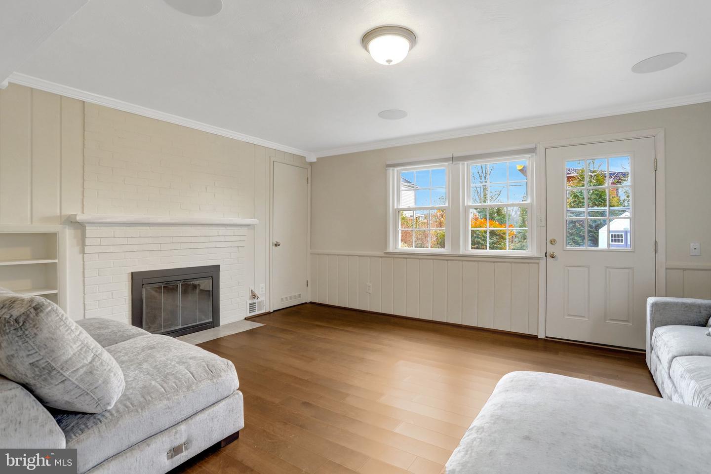 1121 WESTMORELAND RD, ALEXANDRIA, Virginia 22308, 4 Bedrooms Bedrooms, 7 Rooms Rooms,3 BathroomsBathrooms,Residential,For sale,1121 WESTMORELAND RD,VAFX2292030 MLS # VAFX2292030