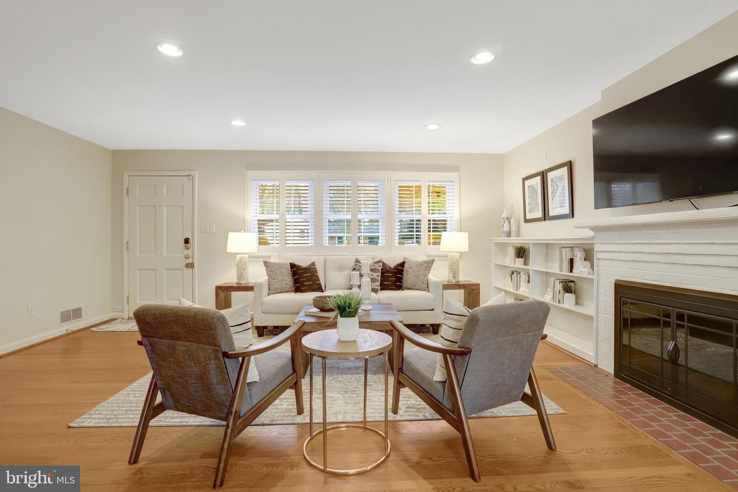 1121 WESTMORELAND RD, ALEXANDRIA, Virginia 22308, 4 Bedrooms Bedrooms, 7 Rooms Rooms,3 BathroomsBathrooms,Residential,For sale,1121 WESTMORELAND RD,VAFX2292030 MLS # VAFX2292030