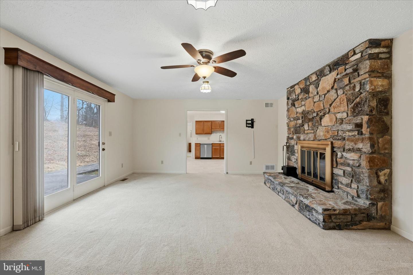 138 GLOUCESTER DR, WINCHESTER, Virginia 22603, 3 Bedrooms Bedrooms, ,2 BathroomsBathrooms,Residential,For sale,138 GLOUCESTER DR,VAFV2039718 MLS # VAFV2039718