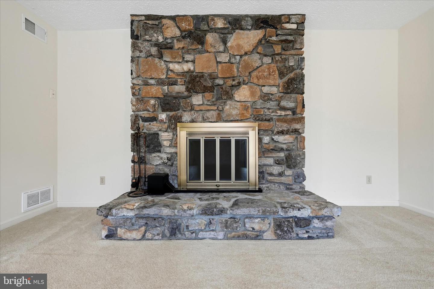 138 GLOUCESTER DR, WINCHESTER, Virginia 22603, 3 Bedrooms Bedrooms, ,2 BathroomsBathrooms,Residential,For sale,138 GLOUCESTER DR,VAFV2039718 MLS # VAFV2039718