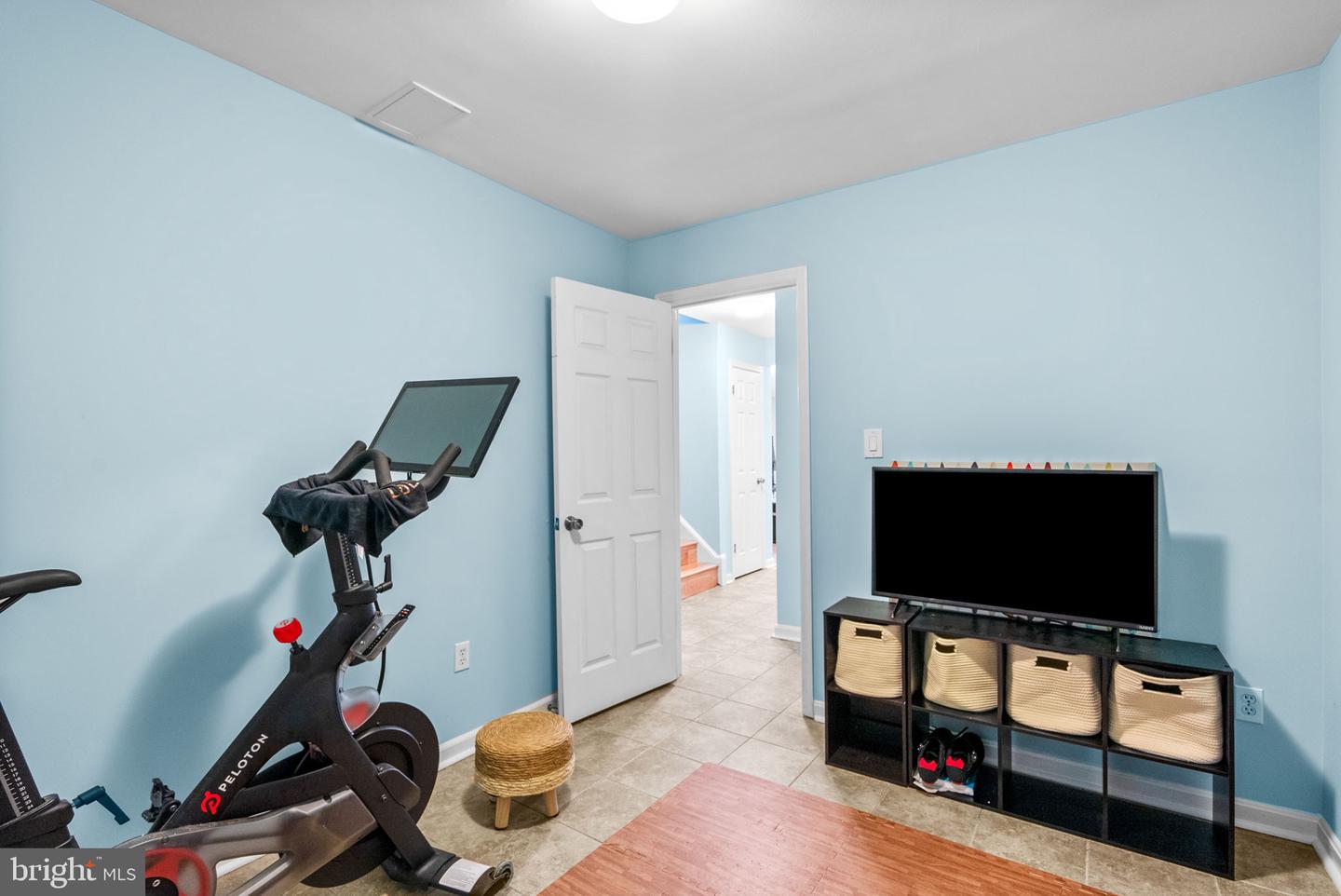 6045 CROWN ROYAL CIR, ALEXANDRIA, Virginia 22310, 2 Bedrooms Bedrooms, ,2 BathroomsBathrooms,Residential,For sale,6045 CROWN ROYAL CIR,VAFX2292092 MLS # VAFX2292092 6045 CROWN ROYAL CIR, ALEXANDRIA, Virginia 22310, 2 Bedrooms Bedrooms, ,2 BathroomsBathrooms,Residential,For sale,6045 CROWN ROYAL CIR,VAFX2292092 MLS # VAFX2292092