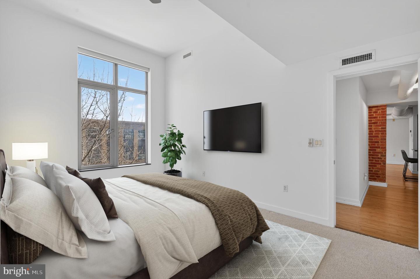 1413 P ST NW #306, WASHINGTON, District Of Columbia 20005, 2 Bedrooms Bedrooms, ,2 BathroomsBathrooms,Residential,For sale,1413 P ST NW #306,DCDC2247196 MLS # DCDC2247196