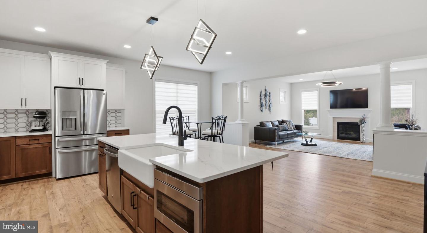 12108 GRANDVIEW HILL CT, ASHLAND, Virginia 23005, 3 Bedrooms Bedrooms, 11 Rooms Rooms,2 BathroomsBathrooms,Residential,For sale,12108 GRANDVIEW HILL CT,VAHA2001130 MLS # VAHA2001130