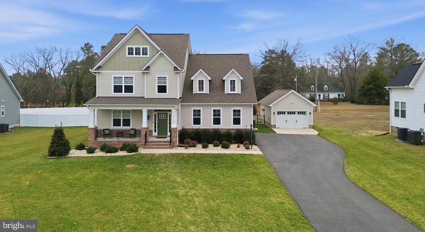 12108 GRANDVIEW HILL CT, ASHLAND, Virginia 23005, 3 Bedrooms Bedrooms, 11 Rooms Rooms,2 BathroomsBathrooms,Residential,For sale,12108 GRANDVIEW HILL CT,VAHA2001130 MLS # VAHA2001130