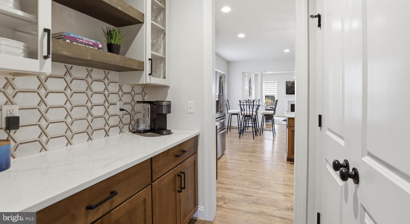 12108 GRANDVIEW HILL CT, ASHLAND, Virginia 23005, 3 Bedrooms Bedrooms, 11 Rooms Rooms,2 BathroomsBathrooms,Residential,For sale,12108 GRANDVIEW HILL CT,VAHA2001130 MLS # VAHA2001130