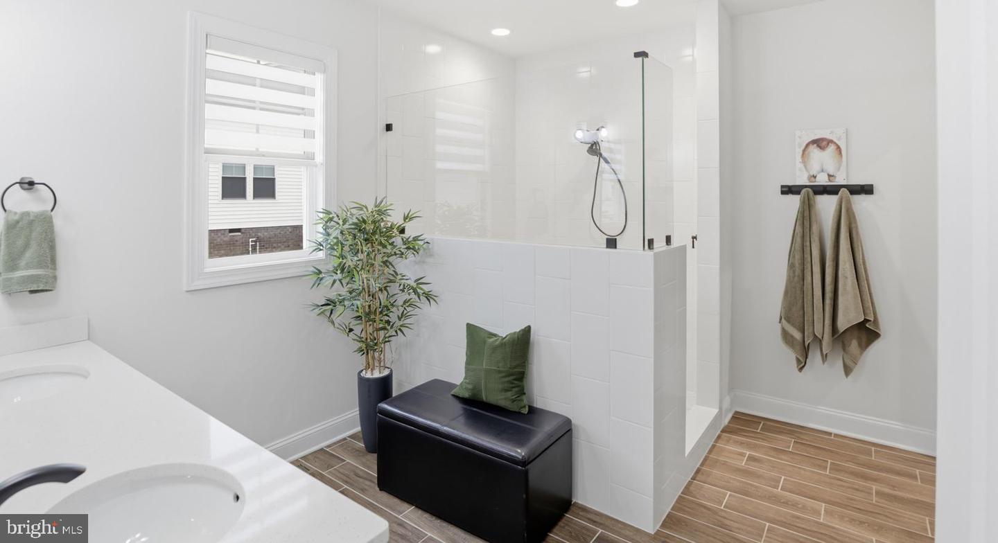 12108 GRANDVIEW HILL CT, ASHLAND, Virginia 23005, 3 Bedrooms Bedrooms, 11 Rooms Rooms,2 BathroomsBathrooms,Residential,For sale,12108 GRANDVIEW HILL CT,VAHA2001130 MLS # VAHA2001130