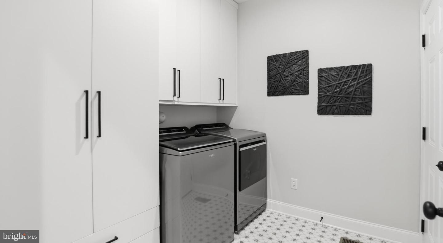 12108 GRANDVIEW HILL CT, ASHLAND, Virginia 23005, 3 Bedrooms Bedrooms, 11 Rooms Rooms,2 BathroomsBathrooms,Residential,For sale,12108 GRANDVIEW HILL CT,VAHA2001130 MLS # VAHA2001130