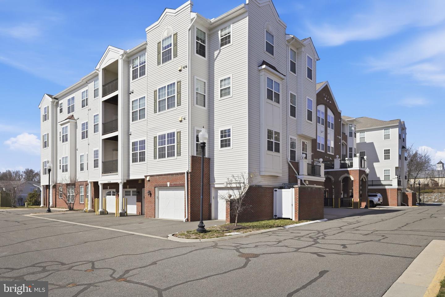 9204 CHARLESTON DR #202, MANASSAS, Virginia 20110, 3 Bedrooms Bedrooms, ,2 BathroomsBathrooms,Residential,For sale,9204 CHARLESTON DR #202,VAMN2010310 MLS # VAMN2010310