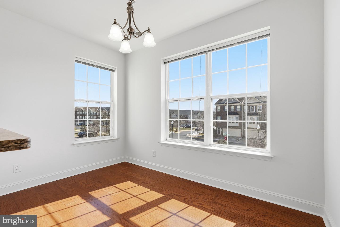 9204 CHARLESTON DR #202, MANASSAS, Virginia 20110, 3 Bedrooms Bedrooms, ,2 BathroomsBathrooms,Residential,For sale,9204 CHARLESTON DR #202,VAMN2010310 MLS # VAMN2010310