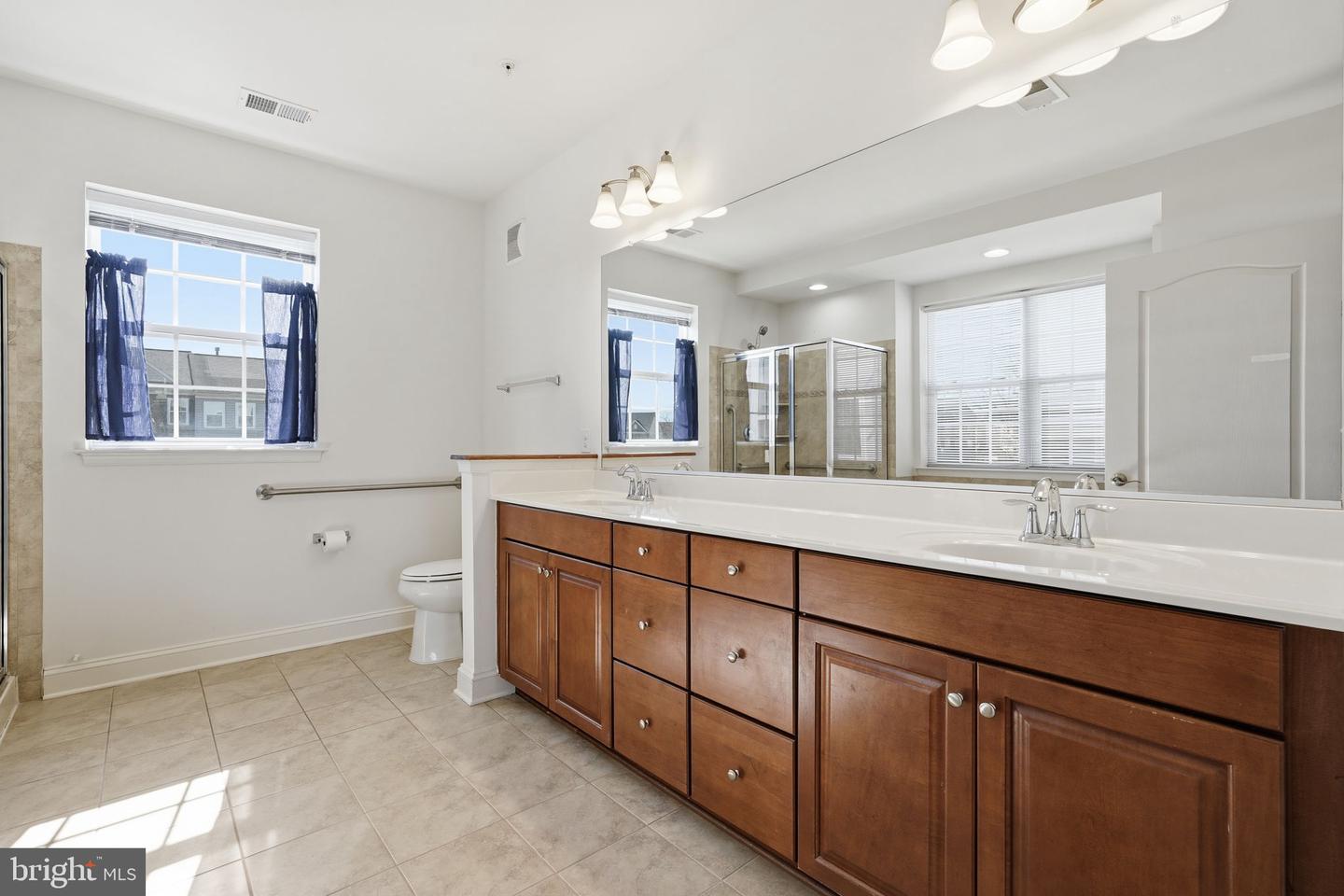 9204 CHARLESTON DR #202, MANASSAS, Virginia 20110, 3 Bedrooms Bedrooms, ,2 BathroomsBathrooms,Residential,For sale,9204 CHARLESTON DR #202,VAMN2010310 MLS # VAMN2010310