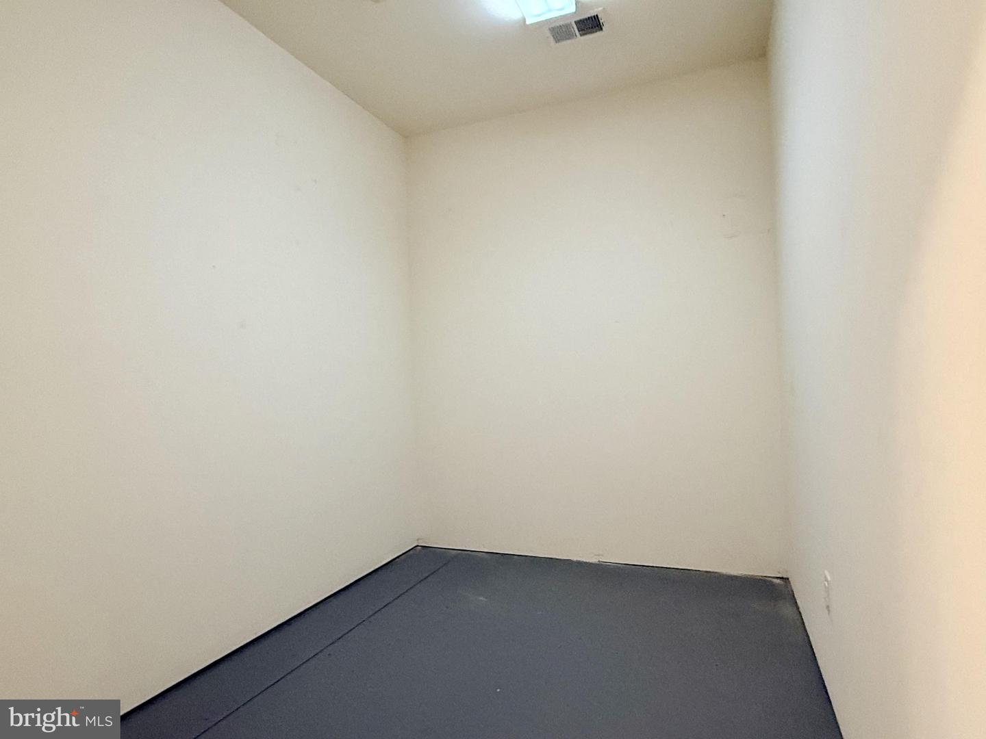 9204 CHARLESTON DR #202, MANASSAS, Virginia 20110, 3 Bedrooms Bedrooms, ,2 BathroomsBathrooms,Residential,For sale,9204 CHARLESTON DR #202,VAMN2010310 MLS # VAMN2010310