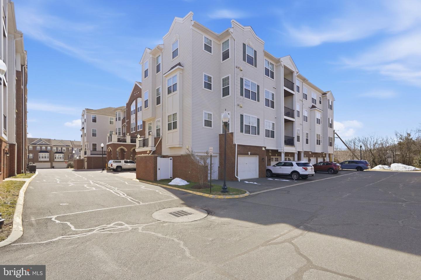 9204 CHARLESTON DR #202, MANASSAS, Virginia 20110, 3 Bedrooms Bedrooms, ,2 BathroomsBathrooms,Residential,For sale,9204 CHARLESTON DR #202,VAMN2010310 MLS # VAMN2010310