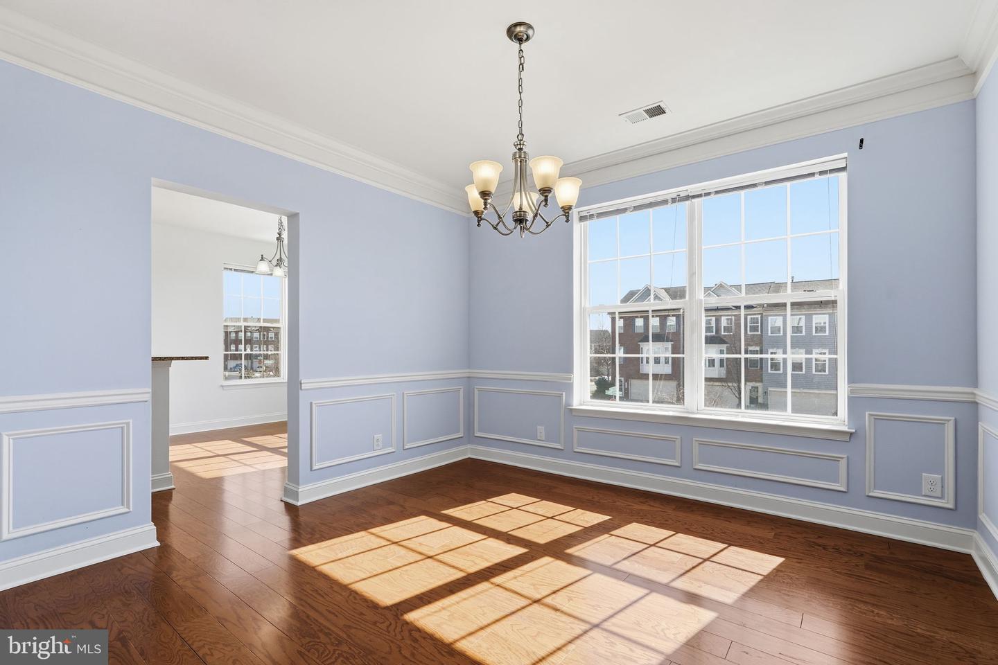 9204 CHARLESTON DR #202, MANASSAS, Virginia 20110, 3 Bedrooms Bedrooms, ,2 BathroomsBathrooms,Residential,For sale,9204 CHARLESTON DR #202,VAMN2010310 MLS # VAMN2010310