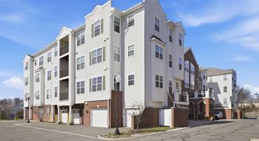 9204 CHARLESTON DR #202, MANASSAS, Virginia 20110, 3 Bedrooms Bedrooms, ,2 BathroomsBathrooms,Residential,For sale,9204 CHARLESTON DR #202,VAMN2010310 MLS # VAMN2010310