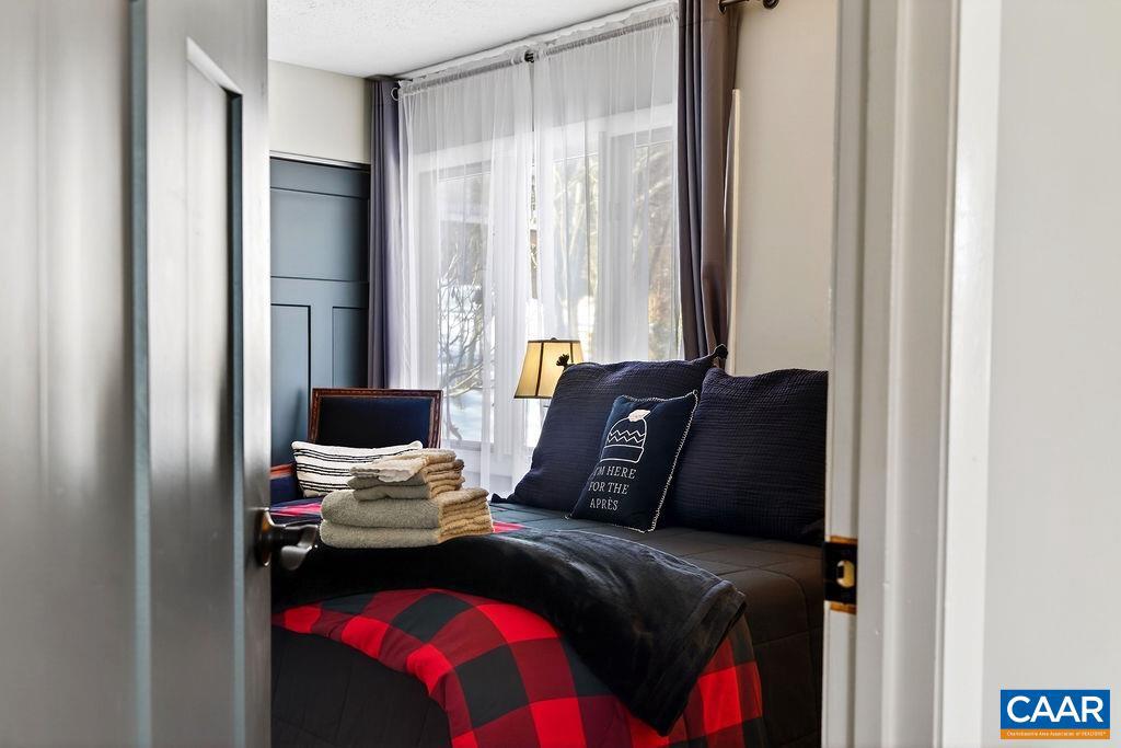 2247 TANNERS RIDGE, WINTERGREEN RESORT, Virginia 22967, 2 Bedrooms Bedrooms, ,2 BathroomsBathrooms,Residential,For sale,2247 TANNERS RIDGE,673621 MLS # 673621 2247 TANNERS RIDGE, WINTERGREEN RESORT, Virginia 22967, 2 Bedrooms Bedrooms, ,2 BathroomsBathrooms,Residential,For sale,2247 TANNERS RIDGE,673621 MLS # 673621