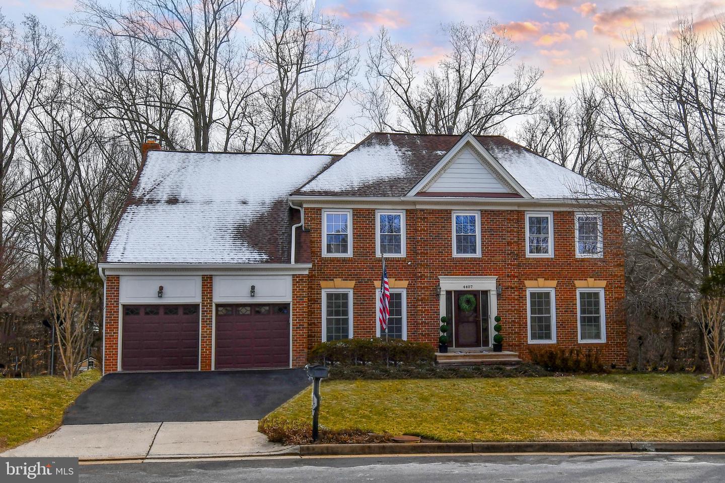 4407 GALESBURY LN, CHANTILLY, Virginia 20151, 5 Bedrooms Bedrooms, 20 Rooms Rooms,3 BathroomsBathrooms,Residential,For sale,4407 GALESBURY LN,VAFX2292588 MLS # VAFX2292588