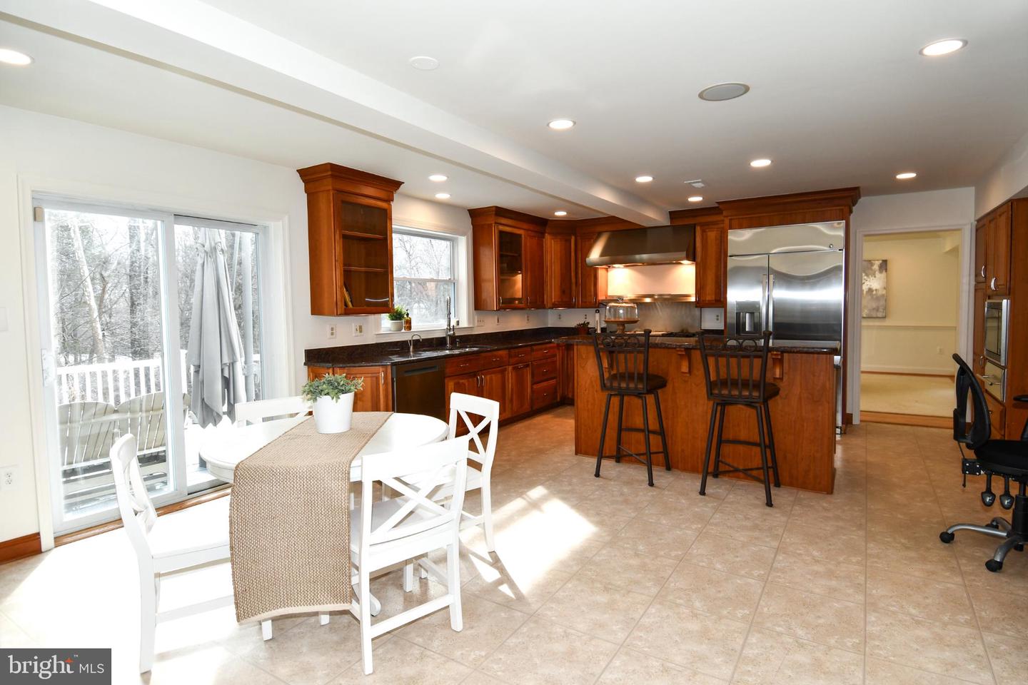 4407 GALESBURY LN, CHANTILLY, Virginia 20151, 5 Bedrooms Bedrooms, 20 Rooms Rooms,3 BathroomsBathrooms,Residential,For sale,4407 GALESBURY LN,VAFX2292588 MLS # VAFX2292588