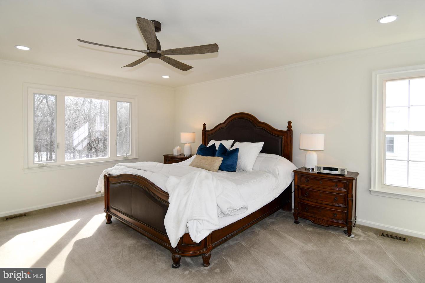 4407 GALESBURY LN, CHANTILLY, Virginia 20151, 5 Bedrooms Bedrooms, 20 Rooms Rooms,3 BathroomsBathrooms,Residential,For sale,4407 GALESBURY LN,VAFX2292588 MLS # VAFX2292588