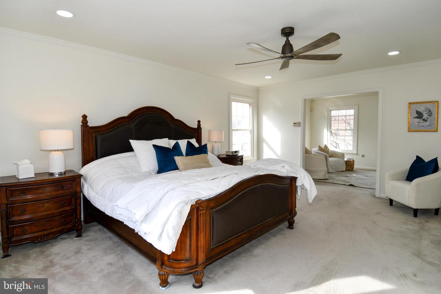 4407 GALESBURY LN, CHANTILLY, Virginia 20151, 5 Bedrooms Bedrooms, 20 Rooms Rooms,3 BathroomsBathrooms,Residential,For sale,4407 GALESBURY LN,VAFX2292588 MLS # VAFX2292588