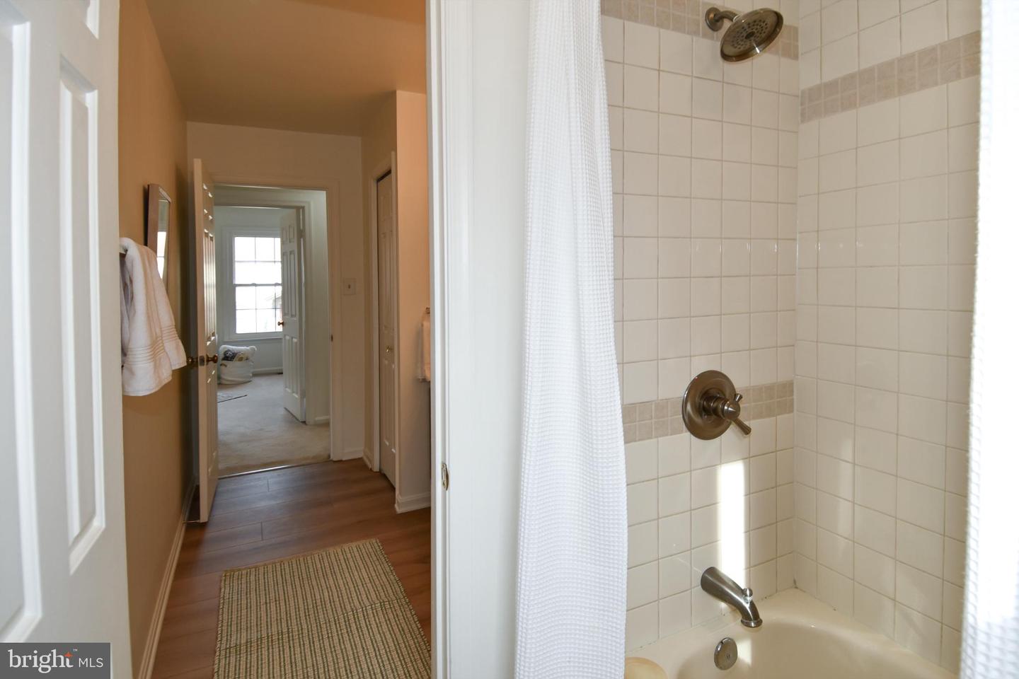 4407 GALESBURY LN, CHANTILLY, Virginia 20151, 5 Bedrooms Bedrooms, 20 Rooms Rooms,3 BathroomsBathrooms,Residential,For sale,4407 GALESBURY LN,VAFX2292588 MLS # VAFX2292588