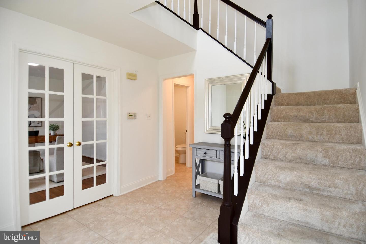 4407 GALESBURY LN, CHANTILLY, Virginia 20151, 5 Bedrooms Bedrooms, 20 Rooms Rooms,3 BathroomsBathrooms,Residential,For sale,4407 GALESBURY LN,VAFX2292588 MLS # VAFX2292588