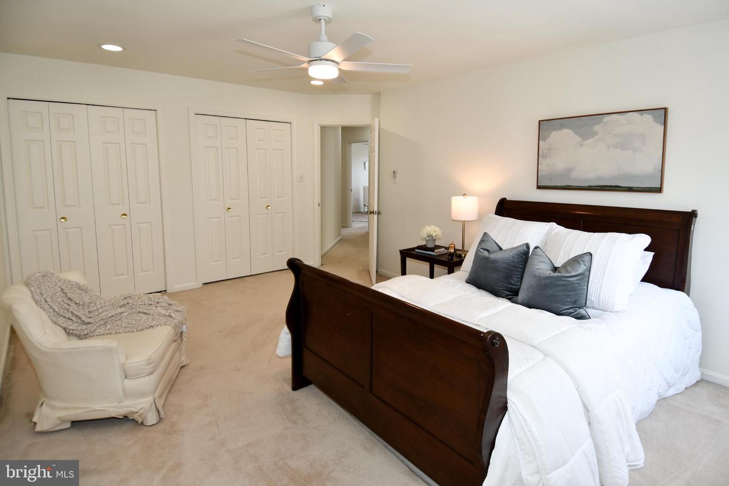 4407 GALESBURY LN, CHANTILLY, Virginia 20151, 5 Bedrooms Bedrooms, 20 Rooms Rooms,3 BathroomsBathrooms,Residential,For sale,4407 GALESBURY LN,VAFX2292588 MLS # VAFX2292588