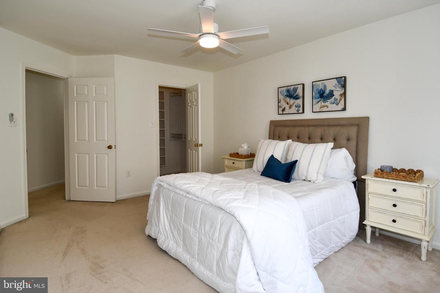 4407 GALESBURY LN, CHANTILLY, Virginia 20151, 5 Bedrooms Bedrooms, 20 Rooms Rooms,3 BathroomsBathrooms,Residential,For sale,4407 GALESBURY LN,VAFX2292588 MLS # VAFX2292588