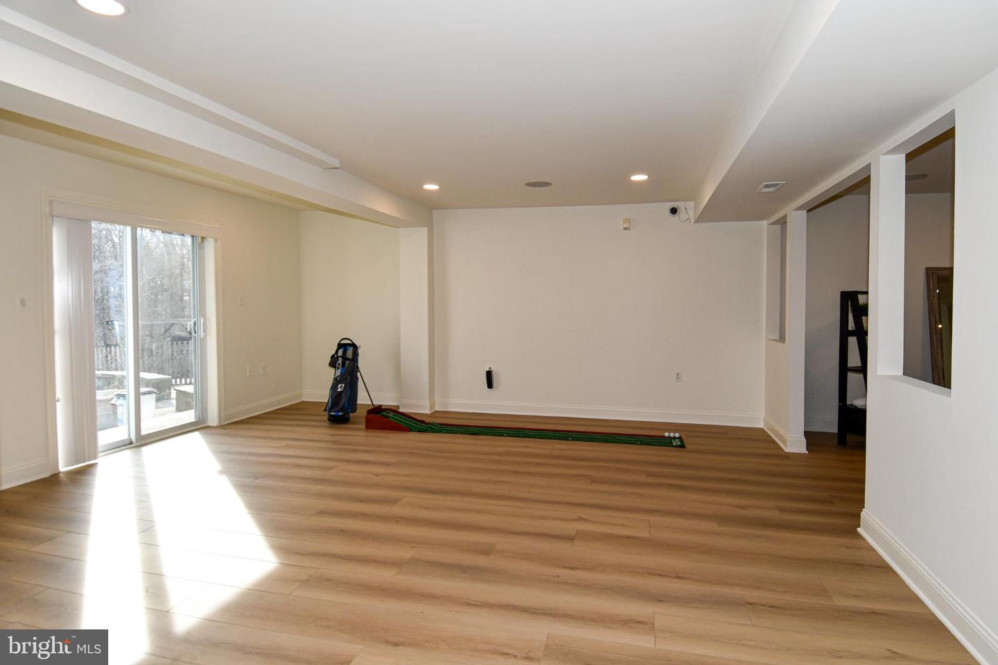 4407 GALESBURY LN, CHANTILLY, Virginia 20151, 5 Bedrooms Bedrooms, 20 Rooms Rooms,3 BathroomsBathrooms,Residential,For sale,4407 GALESBURY LN,VAFX2292588 MLS # VAFX2292588