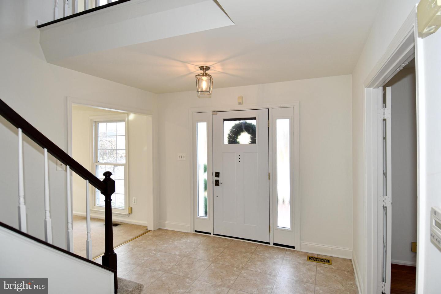 4407 GALESBURY LN, CHANTILLY, Virginia 20151, 5 Bedrooms Bedrooms, 20 Rooms Rooms,3 BathroomsBathrooms,Residential,For sale,4407 GALESBURY LN,VAFX2292588 MLS # VAFX2292588