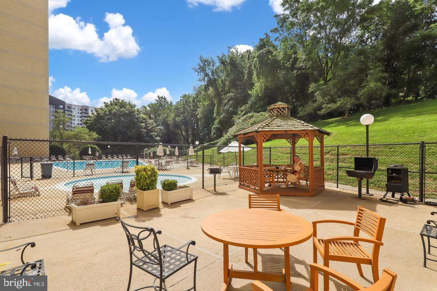 6300 STEVENSON AVE #321, ALEXANDRIA, Virginia 22304, 2 Bedrooms Bedrooms, ,2 BathroomsBathrooms,Residential,For sale,6300 STEVENSON AVE #321,VAAX2054468 MLS # VAAX2054468