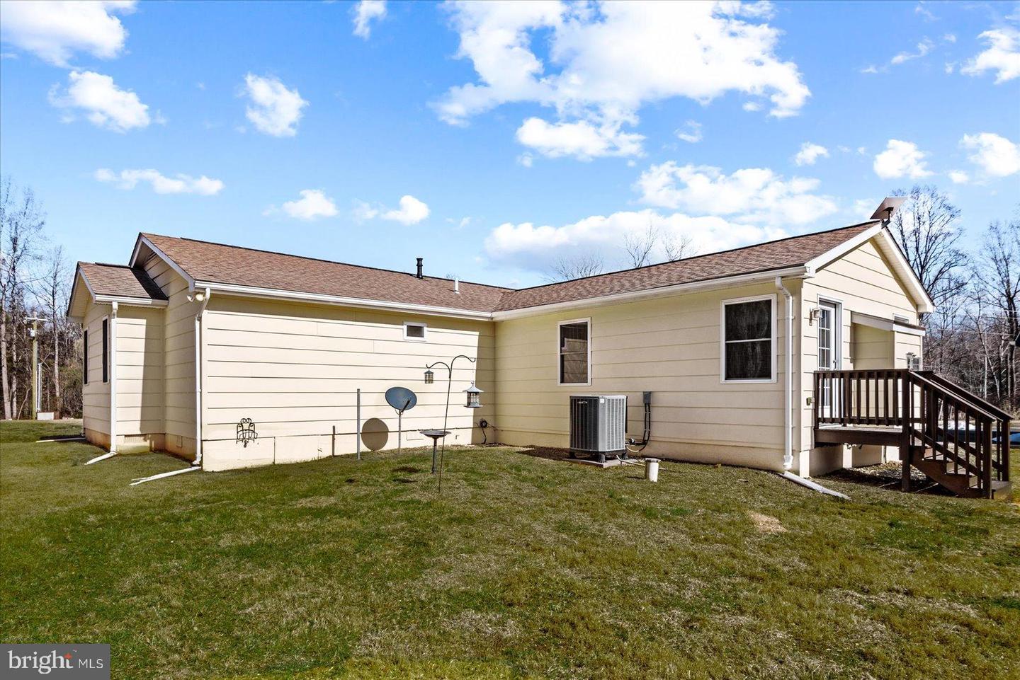 14222 REVA RD, REVA, Virginia 22735, 2 Bedrooms Bedrooms, 6 Rooms Rooms,1 BathroomBathrooms,Residential,For sale,14222 REVA RD,VACU2012764 MLS # VACU2012764