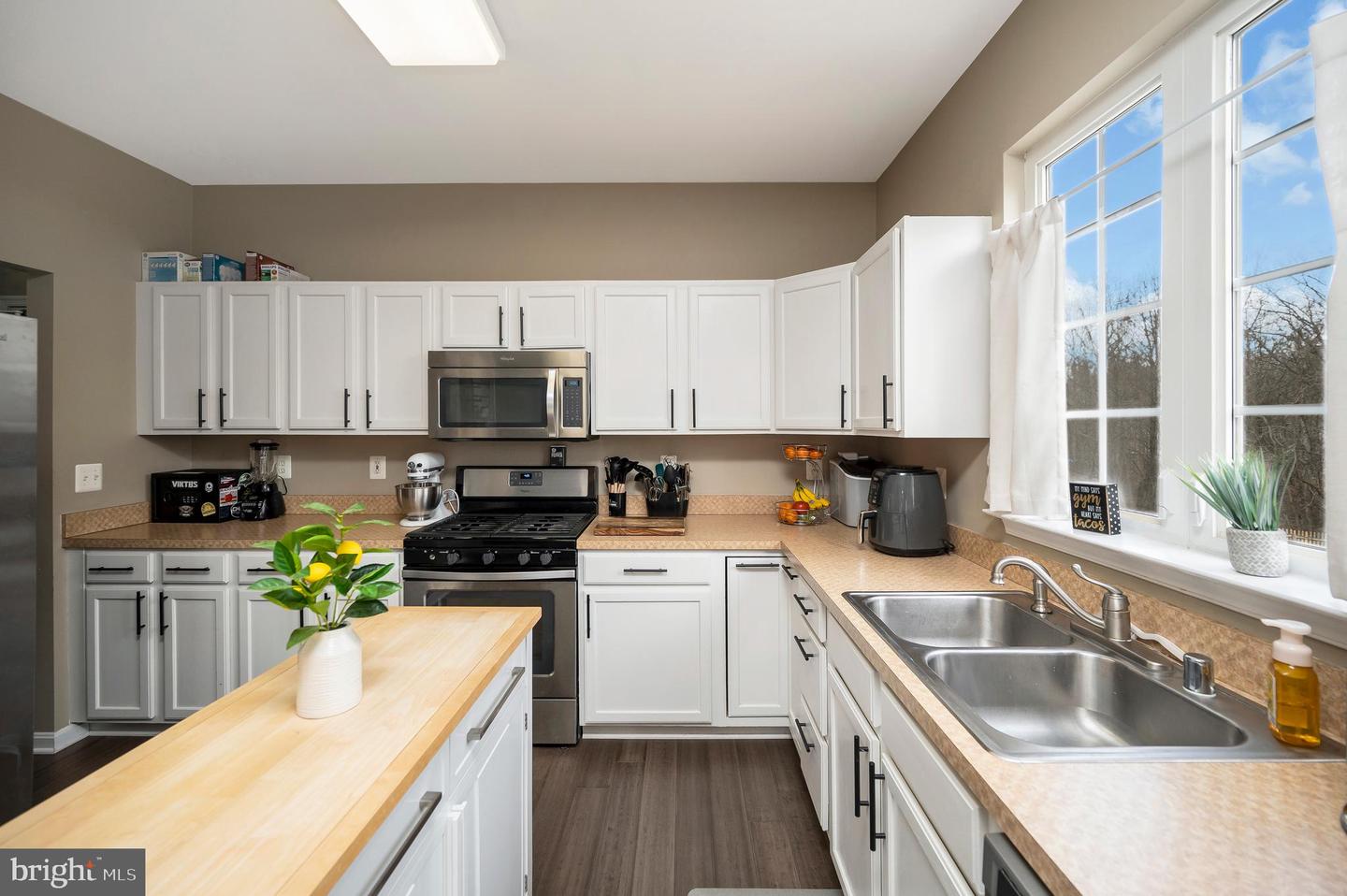 6808 ROBNEL CT, FREDERICKSBURG, Virginia 22407, 4 Bedrooms Bedrooms, ,3 BathroomsBathrooms,Residential,For sale,6808 ROBNEL CT,VASP2039536 MLS # VASP2039536 6808 ROBNEL CT, FREDERICKSBURG, Virginia 22407, 4 Bedrooms Bedrooms, ,3 BathroomsBathrooms,Residential,For sale,6808 ROBNEL CT,VASP2039536 MLS # VASP2039536