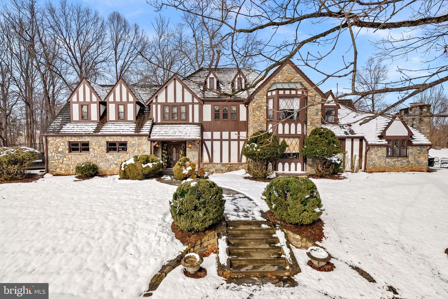 714 SENECA RD, GREAT FALLS, Virginia 22066, 5 Bedrooms Bedrooms, ,3 BathroomsBathrooms,Residential,For sale,714 SENECA RD,VAFX2292614 MLS # VAFX2292614