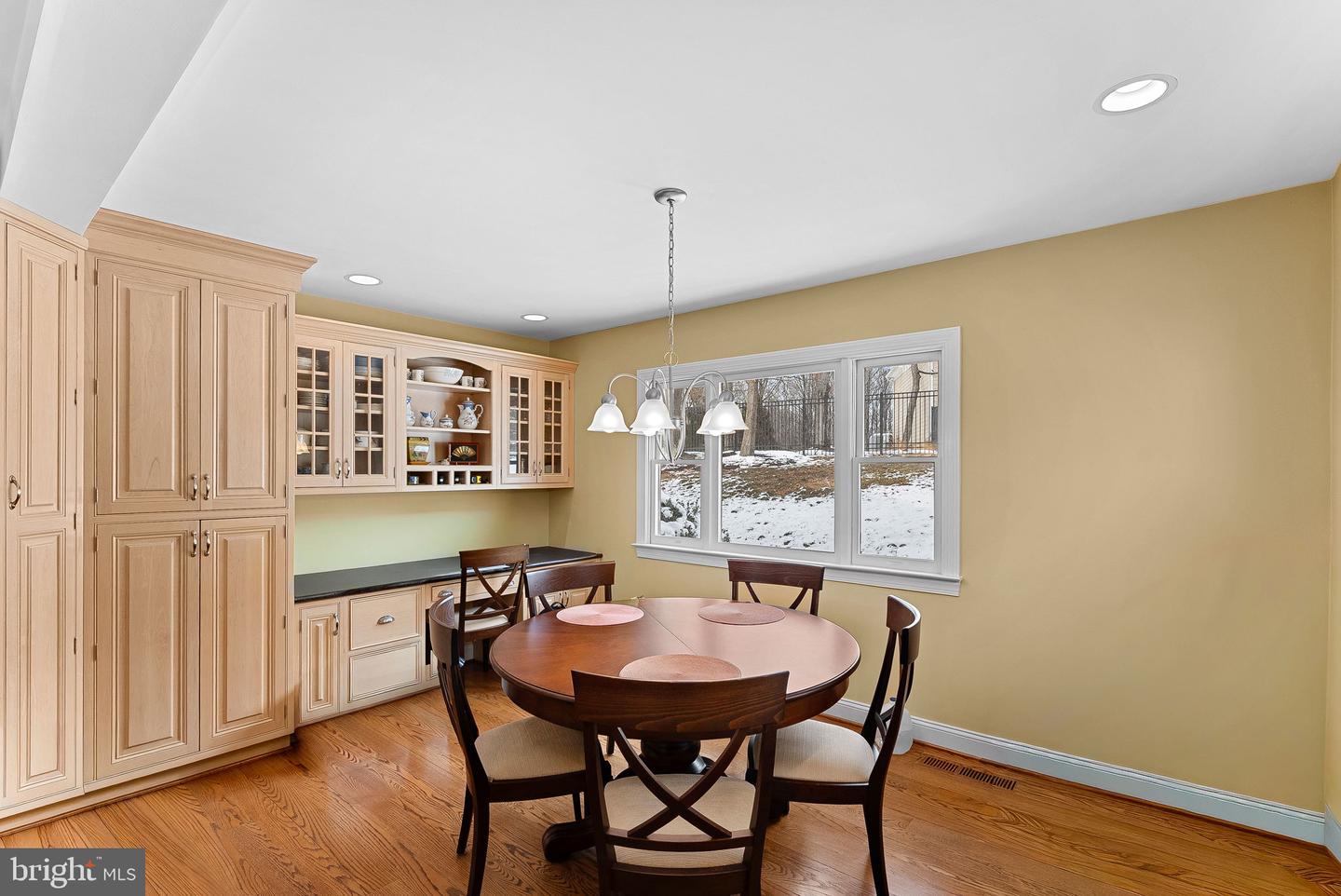 714 SENECA RD, GREAT FALLS, Virginia 22066, 5 Bedrooms Bedrooms, ,3 BathroomsBathrooms,Residential,For sale,714 SENECA RD,VAFX2292614 MLS # VAFX2292614