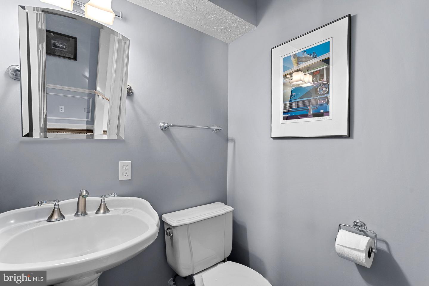 714 SENECA RD, GREAT FALLS, Virginia 22066, 5 Bedrooms Bedrooms, ,3 BathroomsBathrooms,Residential,For sale,714 SENECA RD,VAFX2292614 MLS # VAFX2292614