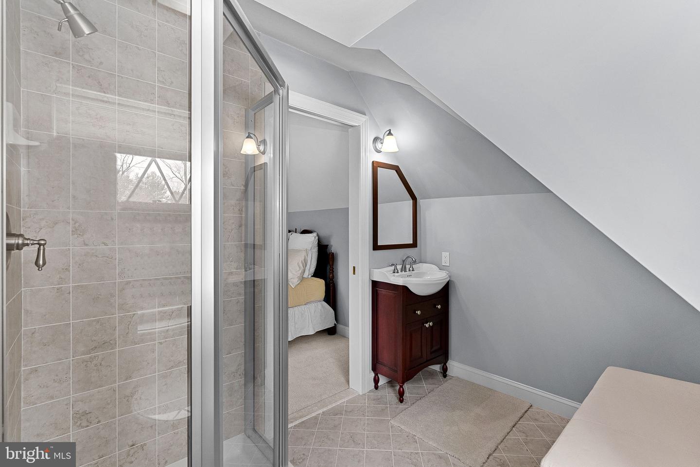 714 SENECA RD, GREAT FALLS, Virginia 22066, 5 Bedrooms Bedrooms, ,3 BathroomsBathrooms,Residential,For sale,714 SENECA RD,VAFX2292614 MLS # VAFX2292614