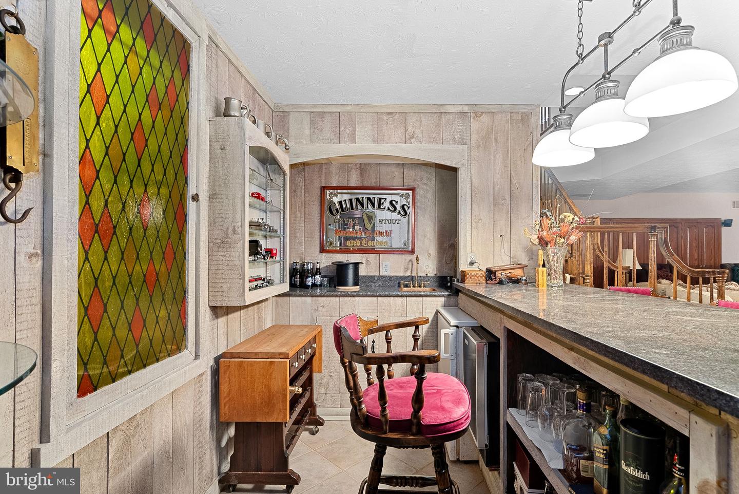 714 SENECA RD, GREAT FALLS, Virginia 22066, 5 Bedrooms Bedrooms, ,3 BathroomsBathrooms,Residential,For sale,714 SENECA RD,VAFX2292614 MLS # VAFX2292614