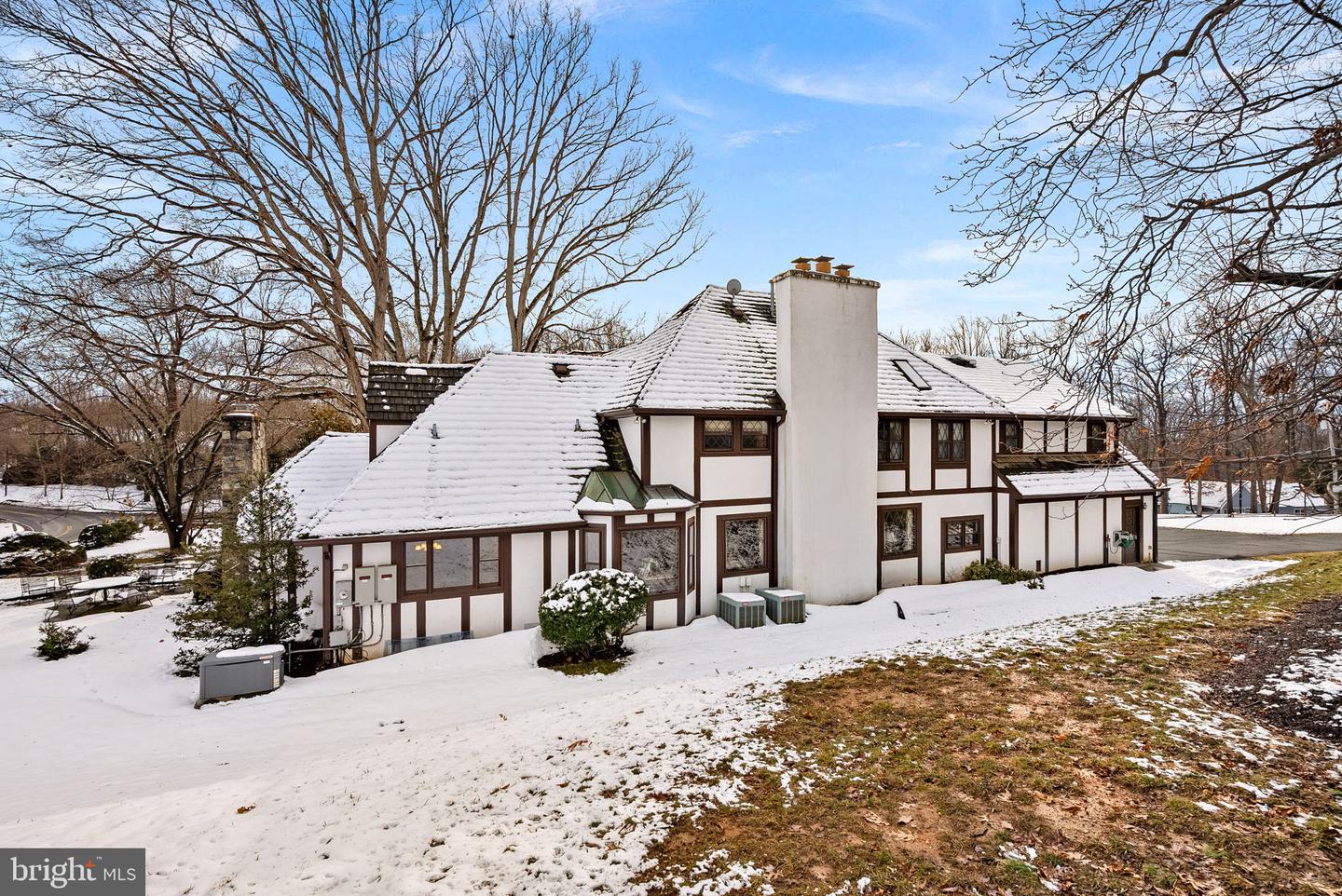 714 SENECA RD, GREAT FALLS, Virginia 22066, 5 Bedrooms Bedrooms, ,3 BathroomsBathrooms,Residential,For sale,714 SENECA RD,VAFX2292614 MLS # VAFX2292614