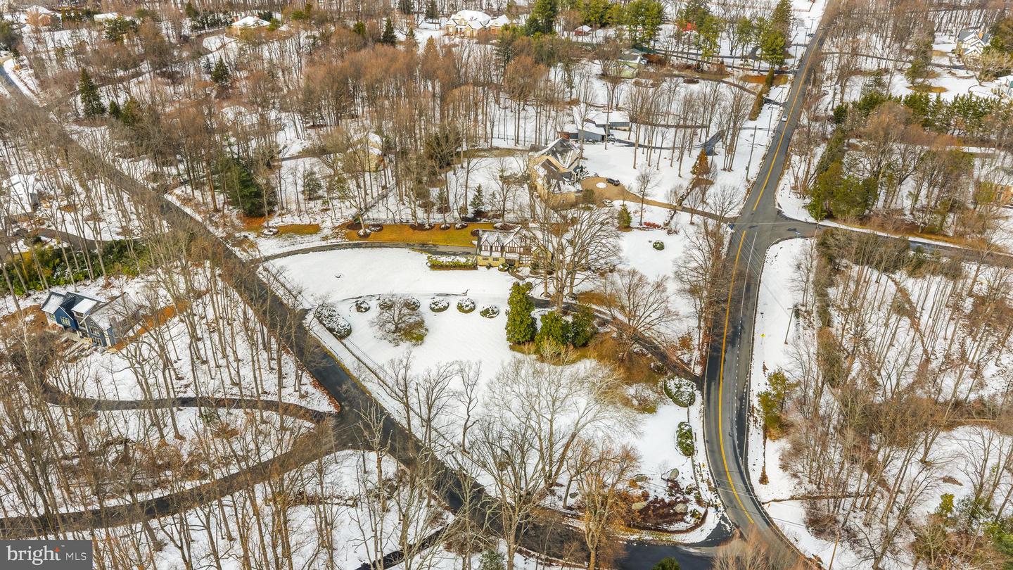 714 SENECA RD, GREAT FALLS, Virginia 22066, 5 Bedrooms Bedrooms, ,3 BathroomsBathrooms,Residential,For sale,714 SENECA RD,VAFX2292614 MLS # VAFX2292614