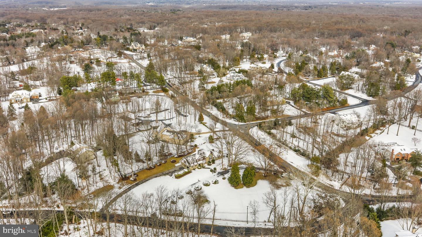 714 SENECA RD, GREAT FALLS, Virginia 22066, 5 Bedrooms Bedrooms, ,3 BathroomsBathrooms,Residential,For sale,714 SENECA RD,VAFX2292614 MLS # VAFX2292614